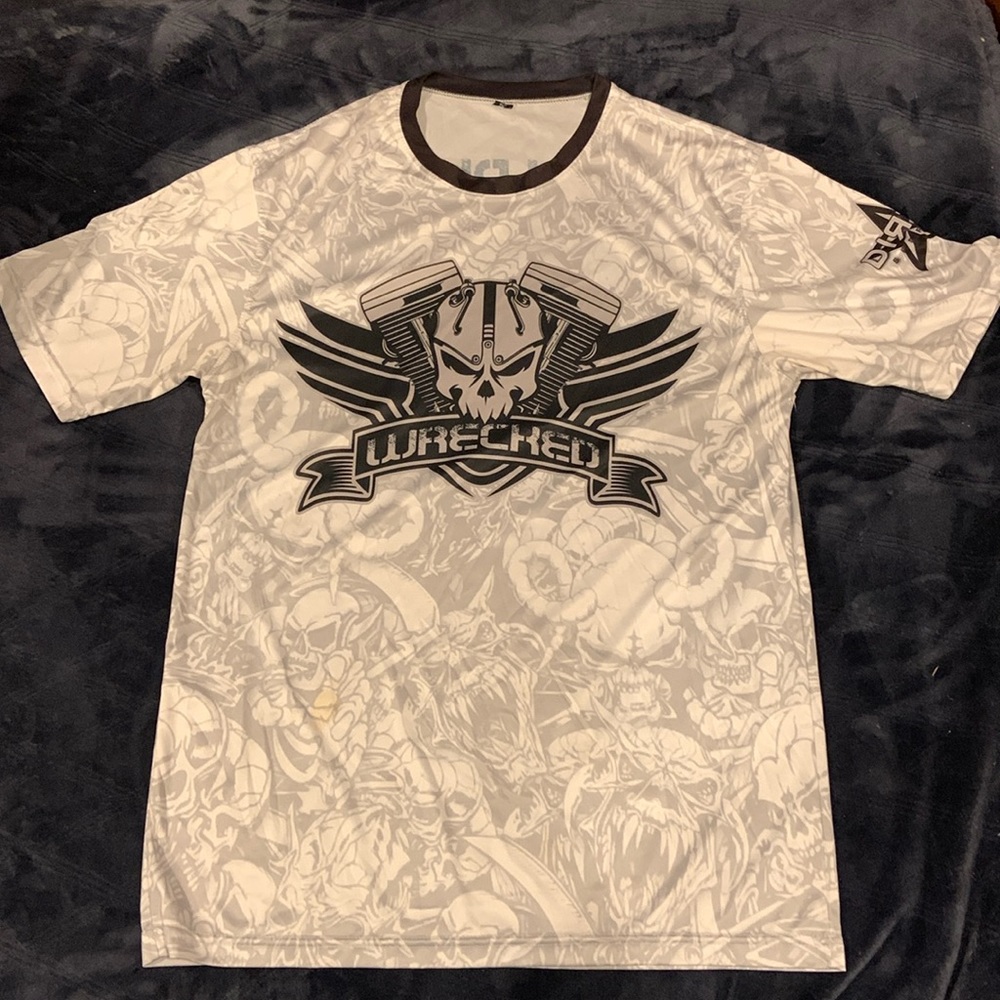 WRECKED vintage skull tee